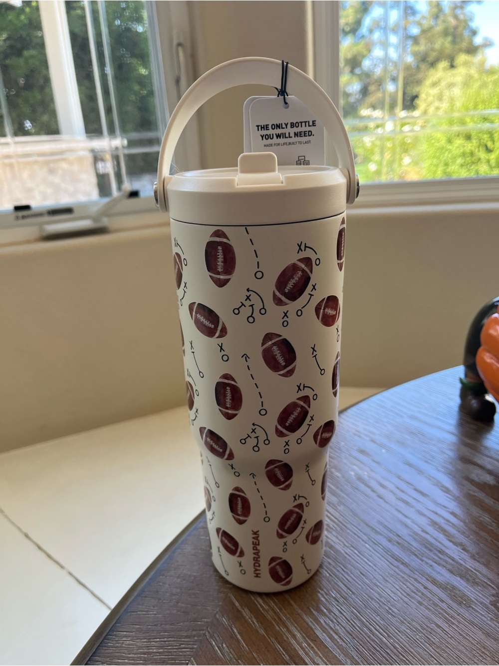 Hydrapeak 32oz Football Insulated Water Water Bottle